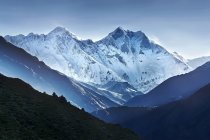 Vista panoramica della catena montuosa dell'Himalaya, Nepal — Foto stock