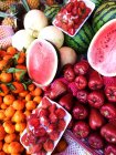 Closeup view of tropical fruits at a market — Stock Photo