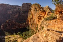 Scenic view of Weeping Rock and Angel's Landing, Zion National Park, Utah, America, USA — Stock Photo