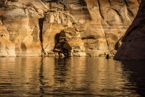 Два человека Каякинг, Антилопа Крик, озеро Пауэлл, Пейдж, Аризона, Америка, США — стоковое фото