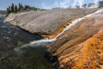 Vista panorámica del parque nacional de Yellowstone, EE.UU. - foto de stock