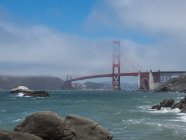 Vista panorámica del puente Golden Gate, San Francisco, EE.UU. - foto de stock