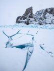 Malerische Aussicht auf gefrorene Winterlandschaft, Insel Olchon, Baikalsee, Oblast Irkutsk, Sibirien, Russland — Stockfoto