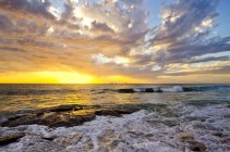 Paisagem de praia ao pôr do sol, Perth, Austrália Ocidental, Austrália — Fotografia de Stock