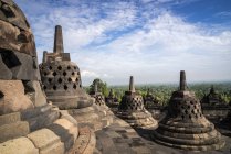 Vue panoramique sur Stupas, Borobudur, Java central, Indonésie — Photo de stock