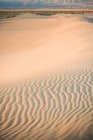 Las arenas desérticas de las famosas dunas planas Mesquite en el Parque Nacional Death Valley, California - foto de stock
