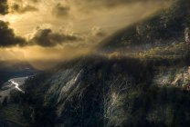 Rivière Vajont et paysage de montagne, Erto e Casso, Frioul-Vénétie Julienne, Italie — Photo de stock