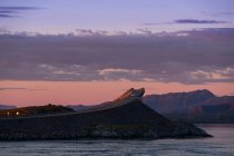 Vue panoramique sur l'océan Atlantique majestueux roa, Norvège . — Photo de stock