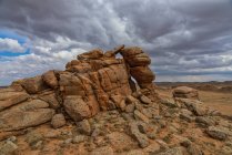 Vista panorámica de las formaciones rocosas, Baga Gazariin Chuluu, Mongolia - foto de stock