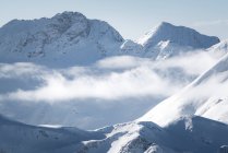 Picos montañosos alpinos, Salzburgo, Austria - foto de stock