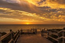 Étapes vers Shorehaven Beach au coucher du soleil, Perth, Australie occidentale, Australie — Photo de stock