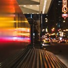 City street at night, Chicago, Illinois, Estados Unidos da América — Fotografia de Stock