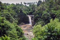 Scenic view of Tegenungan waterfall, Ubud, Bali, Indonesia — Stock Photo