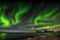 Vista panorámica de las auroras boreales, Lofoten, Nordland, Noruega - foto de stock