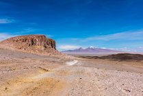 Vista panoramica della strada di montagna, Salar de Tara, San Pedro de Atacama, Antofagasta, Cile — Foto stock