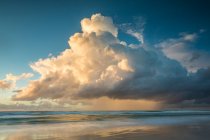 Bellissimo tramonto sul mare — Foto stock