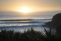 Живописный вид на закат пляжа, Burleigh Heads, Голд Кост, Квинсленд, Австралия — стоковое фото