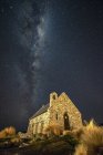 Via Lattea sulla Chiesa del Buon Pastore, Tekapo, Isola del Sud, Nuova Zelanda — Foto stock