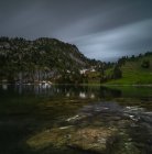 Мальовничий вид на Chrindi озеро краєвид, Stockhorn, Берн, Швейцарія — стокове фото