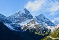 Vista panorámica del paso de la montaña Susten, Alpes bereneses, Suiza - foto de stock