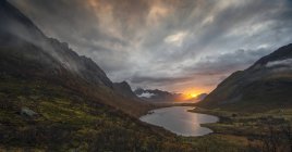 Malerische Ansicht der Herbstlandschaft, vareid, flakstad, lofoten, nordland, norwegen — Stockfoto