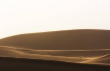 Vista panorámica del paisaje del desierto, Erg Chigaga, Marruecos - foto de stock