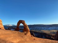 Arco delicado en el Parque Nacional Arches, Moab, Utah, EE.UU. - foto de stock