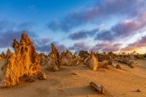 Закат в The Pfacles, Национальный парк Намбо, Западная Австралия, Австралия — стоковое фото
