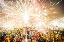 Феєрверки над містом в новий рік, Тбілісі, Джорджія. — стокове фото