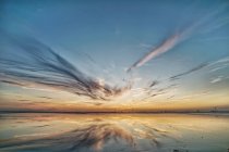 Pôr do sol sobre o Dollart, Mar de Wadden, Frísia Oriental, Baixa Saxónia, Alemanha — Fotografia de Stock