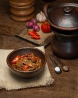Bowl of sweet beef and chilli stew — Stock Photo