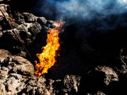 Primo piano di un incendio in un vulcano, Lanzarote, Isole Canarie, Spagna — Foto stock