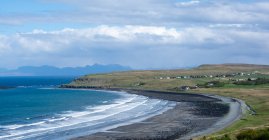 Praia costeira, Ilha de Skye, Hébridas internas, Escócia, Reino Unido — Fotografia de Stock