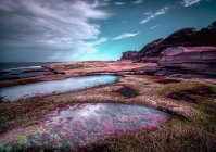 Costa rocciosa e piscina rocciosa, The Skillion, Terrigal, Nuovo Galles del Sud, Australia — Foto stock