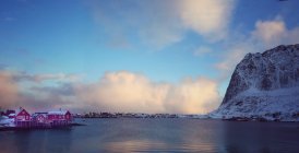Pueblo costero, Reine, Moskenes, Lofoten, Nordland, Noruega - foto de stock