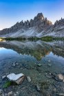 Monte Paterno e Tre Cime di Lavarado ao pôr-do-sol, Dolomites, Tirol do Sul, Itália — Fotografia de Stock