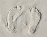Footprints in the sand on the beach, Maldives — Stock Photo