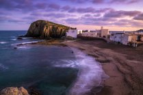 Spiaggia vicino al villaggio La Isleta del Moro, Cabo de Gata, Almeria, Andalusia, Spagna — Foto stock