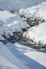 Alpine creek in mountains, Sportgastein ski resort, Gastein, Salzburgo, Áustria — Fotografia de Stock