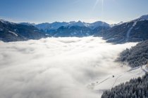 Paisagem montanhosa acima das nuvens, Gastein, Salzburgo, Áustria — Fotografia de Stock