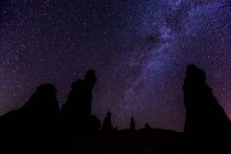 Milky way on the mountain in the night sky. — Stock Photo