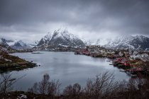 Moody sky over Reine, Moskenesoya, Lofoten, Nordland, Norway — Stock Photo