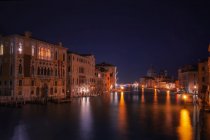 Senderos venecianos 126 (La salute), Venecia, Veneto, Italia - foto de stock