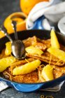 Hausgemachte Kürbispfannkuchen mit Honig und Zitrone — Stockfoto