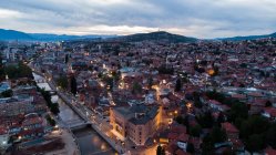 Paesaggio urbano al tramonto, Sarajevo, Bosnia-Erzegovina — Foto stock