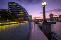 City Hall al tramonto, Londra, Inghilterra, Regno Unito — Foto stock