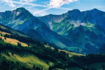 Paesaggio montano in Svizzera — Foto stock