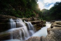 Водопад Тангеду, Восточная Сумба, Восточная Нуса Тенгара, Индонезия — стоковое фото