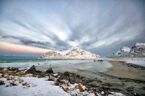 Praia de Skagsanden, Flakstad, Lofoten, Nordland, Noruega — Fotografia de Stock