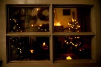 Blick in ein festliches Wohnzimmer zu Weihnachten — Stockfoto